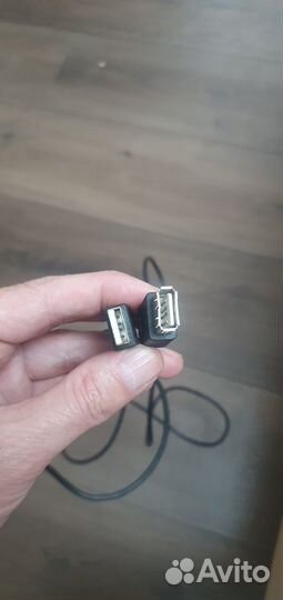 Различные кабели vga-vga, dvi-dvi, lan, audio,sata