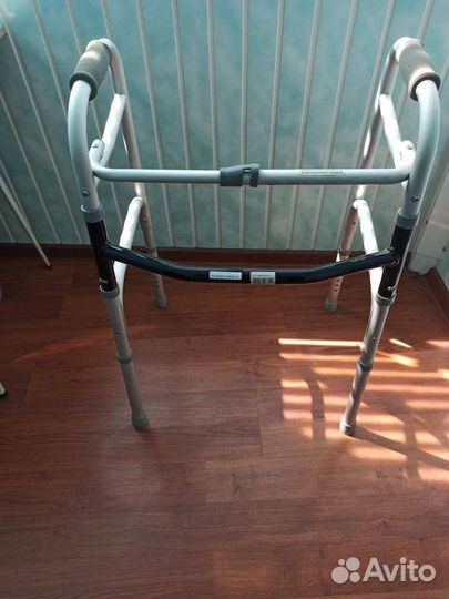 Ходунки для взрослых шагающие