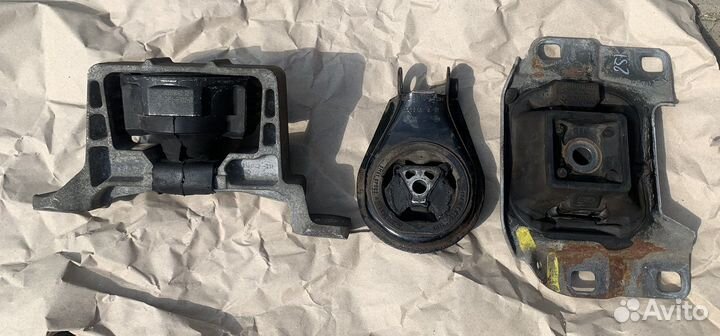 Комплект подушек двигателя и МКПП Форд Фокус 2