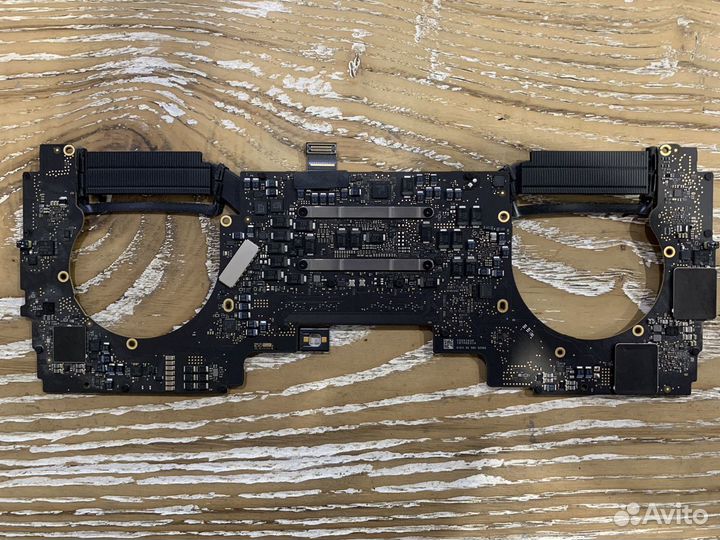 Плата Macbook Pro A1706 13