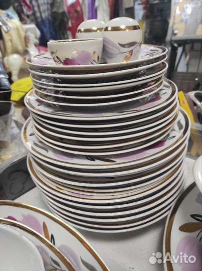 Большой столовый сервиз на 6 персон 