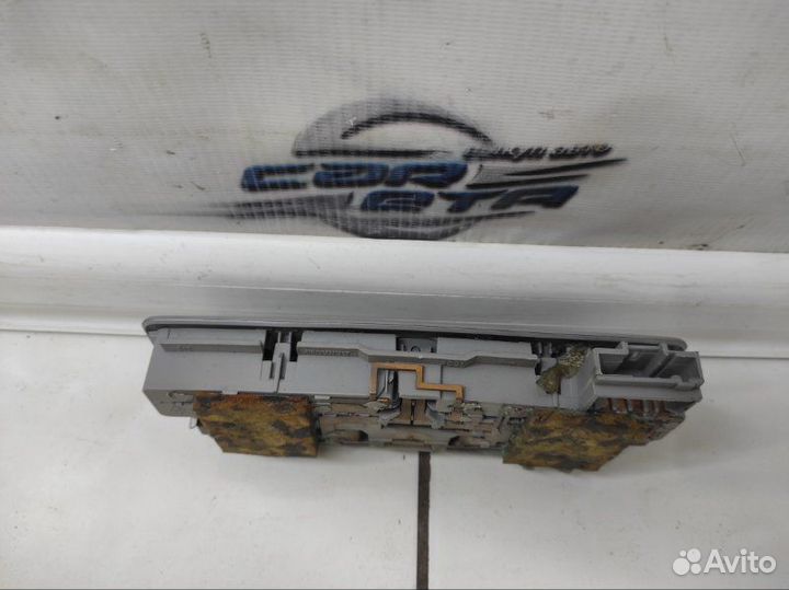 Плафон подсветки салона задний Nissan Primera 3