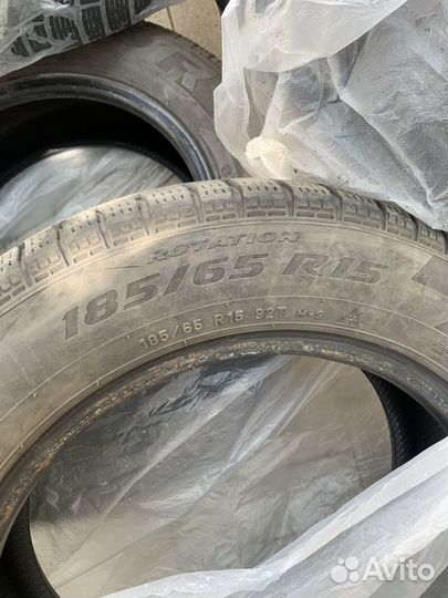 Pirelli Ice Zero FR 185/65 R15 92T