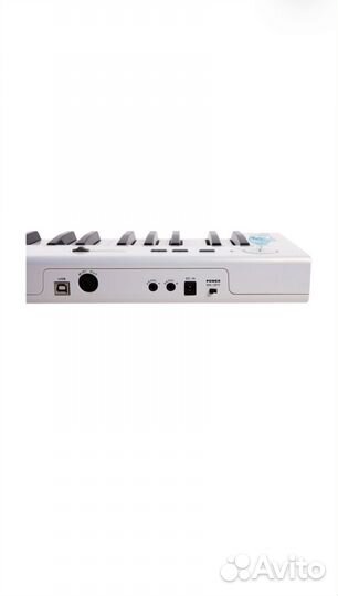 Axelvox KEY49j White