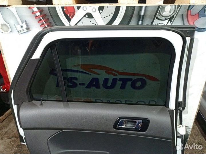 Дверь задняя левая Ford Explorer SUV 3.5 ecoboost