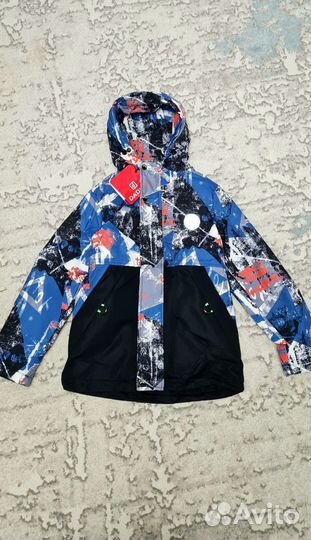 Новая демисезонная куртка 134