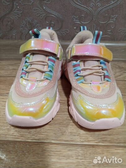Кроссовки для девочки 30 размер