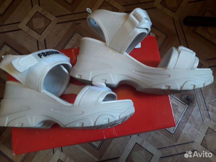 Босоножки