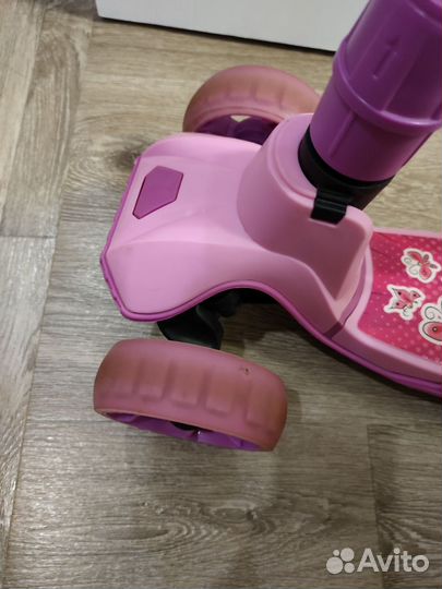 Самокат трёх колесный