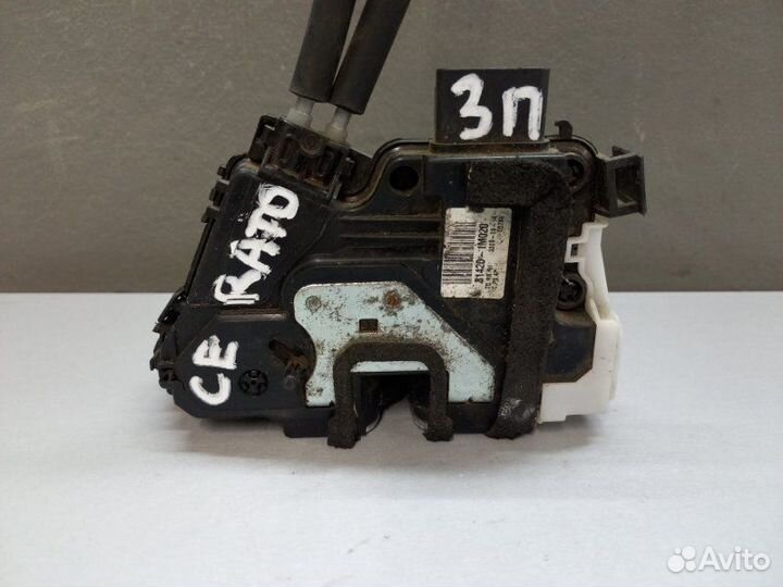 Замок двери задний правый Kia Cerato 2011
