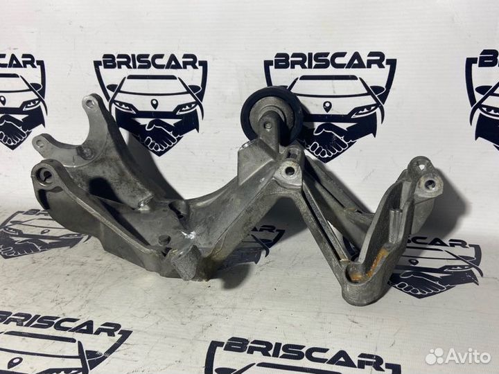 Кронштейн генератора Porsche Cayenne 958 M55.02