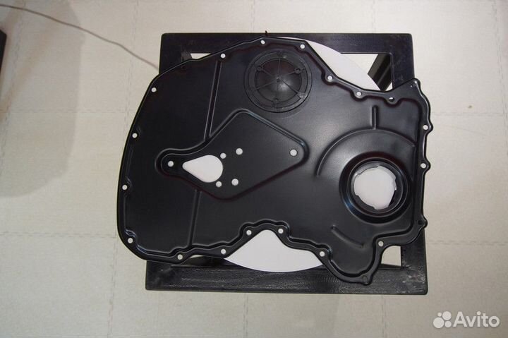 Крышка двигателя / крышка грм Land Rover Defender