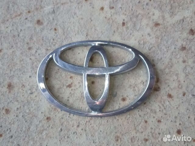 Шильдик Тойота