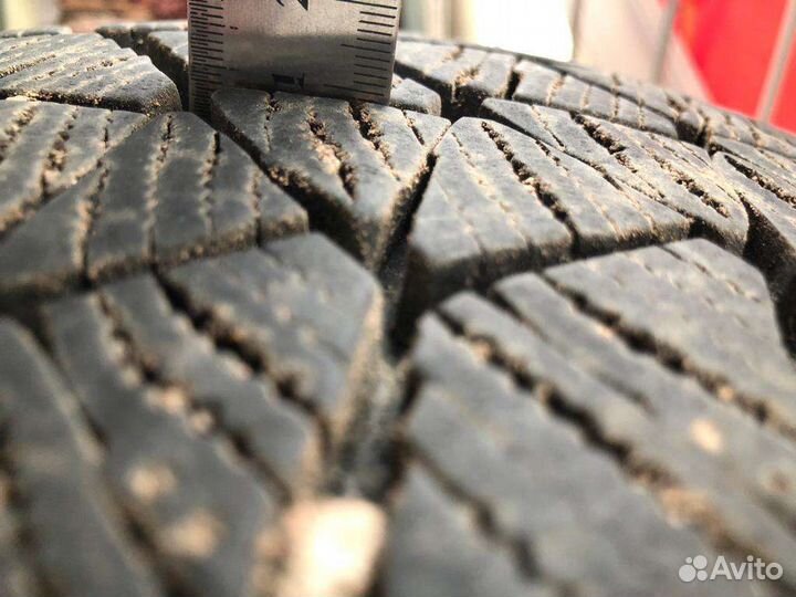 Bridgestone Blizzak DM-V2 225/65 R17