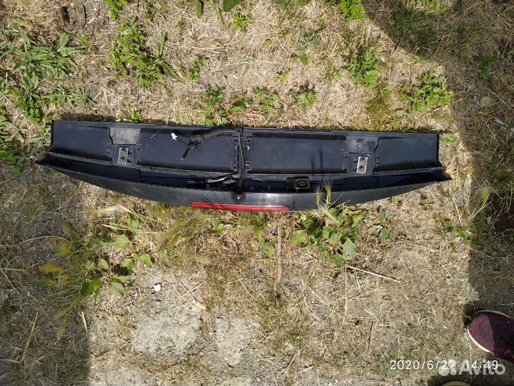 Спойлер от Nissan presage