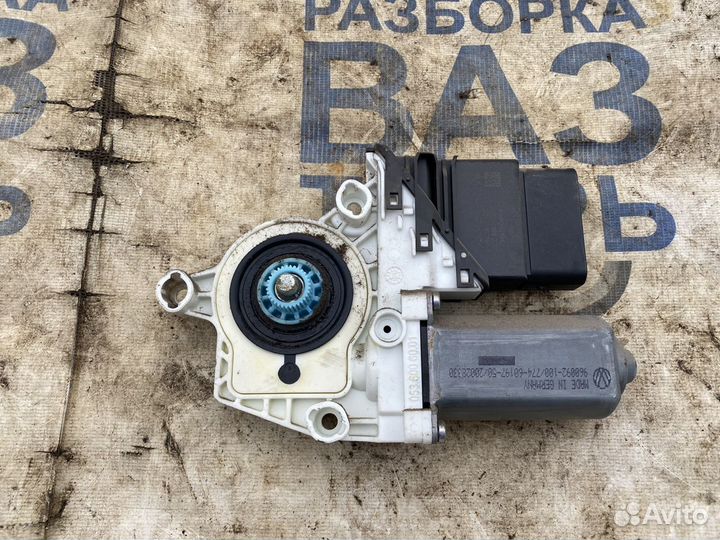 Мотор стеклоподъемника задний правый Джетта 5