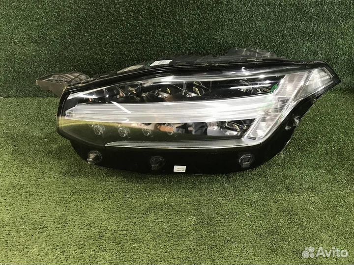 Фара левая Volvo XC90