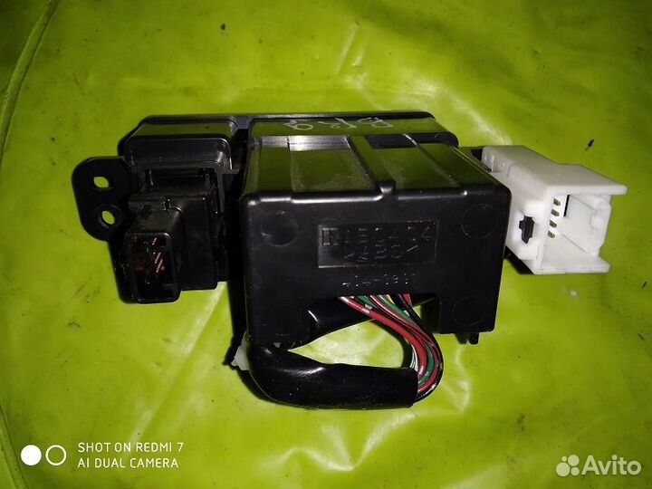 Кнопки ручника Subaru Legacy Outback BM9 BR9 2010г