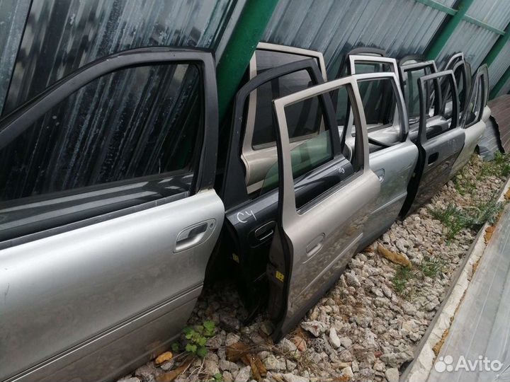 Дверь передняя левая на Volvo S80 с 2003-2006