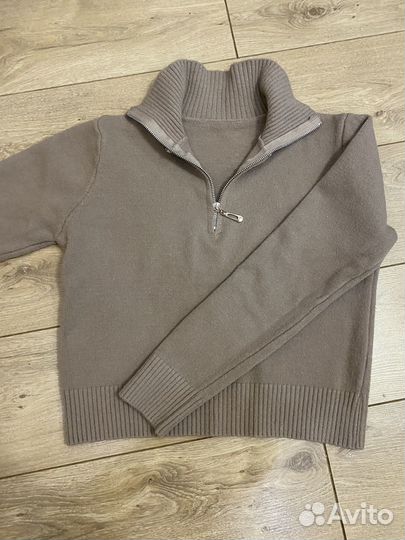 Свитера разные