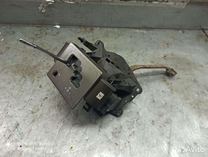 Селектор АКПП Toyota Land Cruiser 200