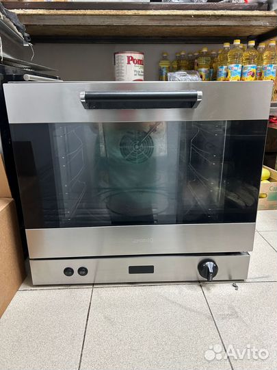 Конвекционная печь smeg