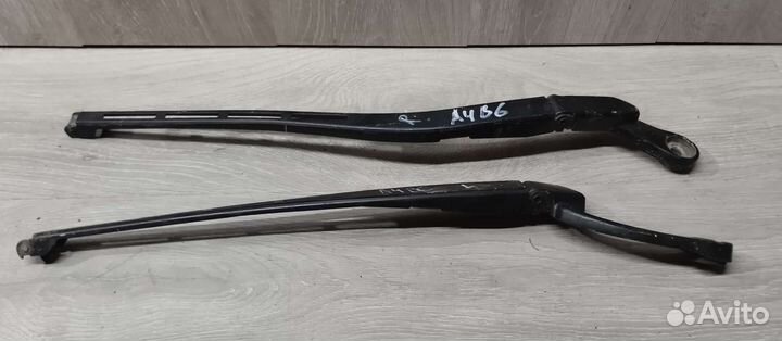 Поводок стеклоочистителя передний ауди а4б6/б7