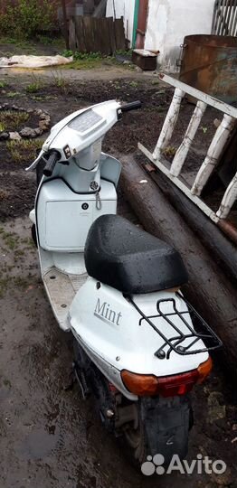 Скутер Yamaha mint
