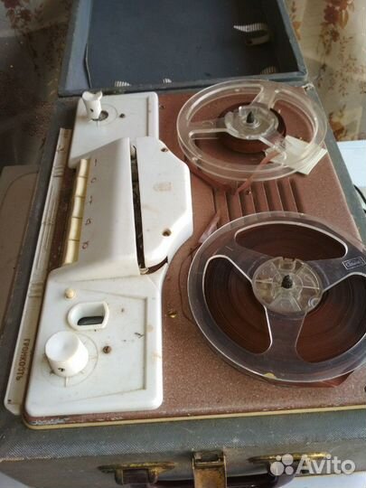 Рэтро магнитофон