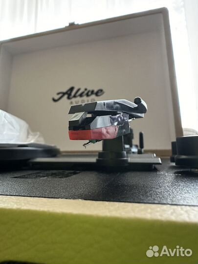 Виниловый проигрыватель alive audio