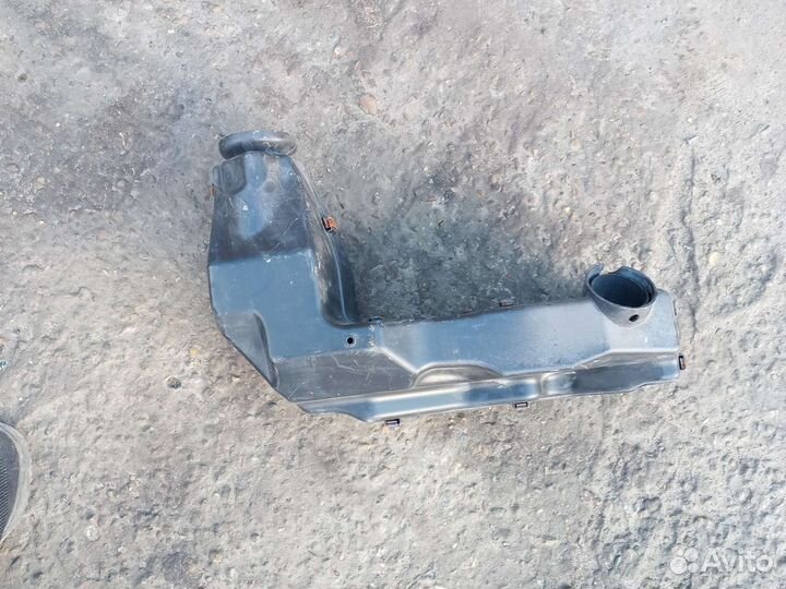 Лада х Рей резонатор воздушного фильтра