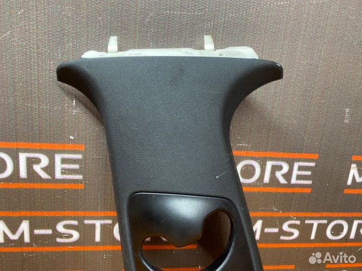 Обшивка стойки левая Bmw X6 E71 N63B44A 2009