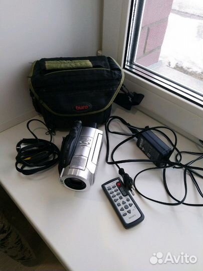 Камера Sony hdr-ux5 handycam