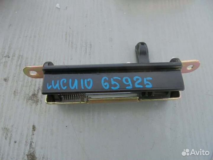 Ручка двери багажника Toyota Harrier MCU15