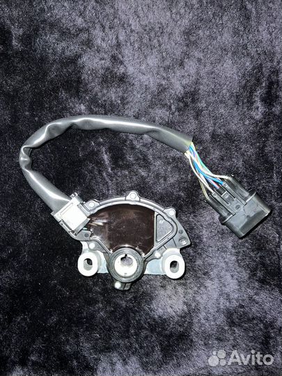 Датчик АКПП 8604A053 ингибитор