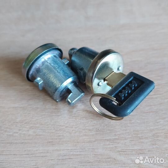 Замки для бардачков иж планета/юпитер 5