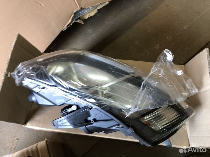 Фары Renault Logan 2 (с 2014г) новые