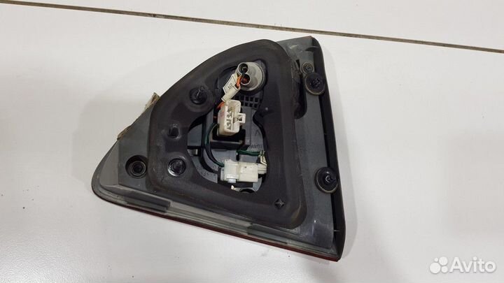 Фонарь задний внутренний правый