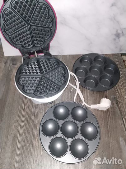 Вафельница новая
