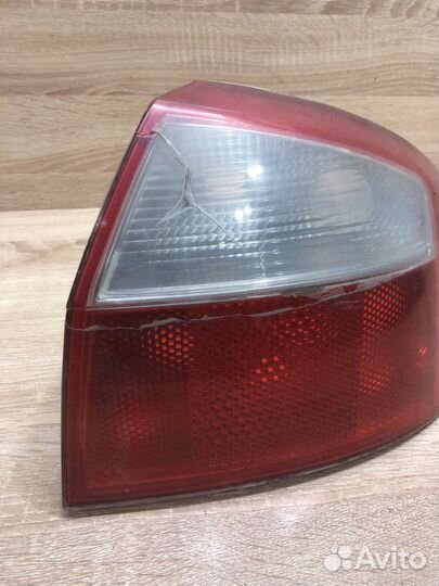 Фонарь задний правый Ауди A4 B6 седан