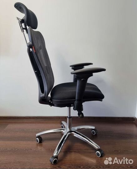 Кресло руководителя chairman 769