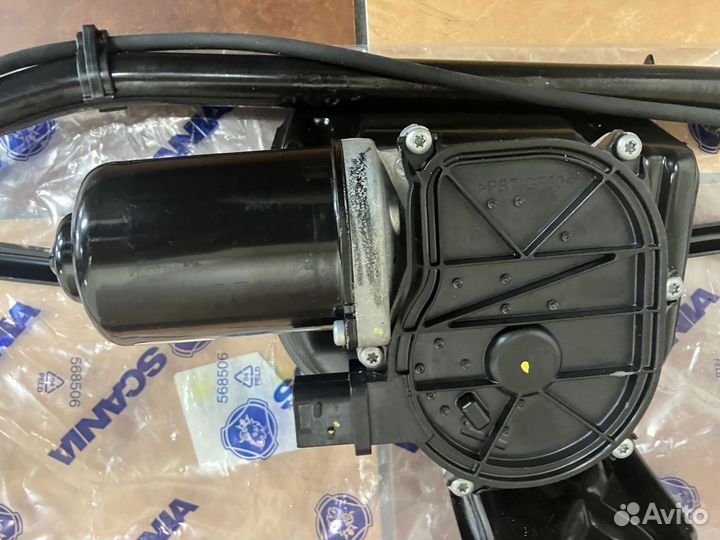 Трапеция стеклоочистителя в сборе с моторчиком Sca