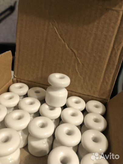 Керамические изоляторы новые