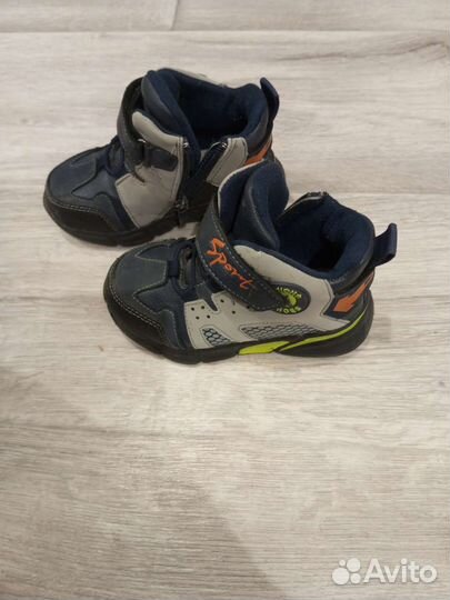 Ботинки детские 23 размер