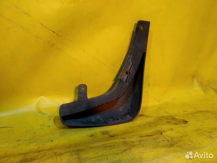 Брызговик задний левый Kia Sportage 2004-2010 киа