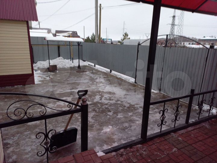 Дом 100 м² на участке 8 сот.