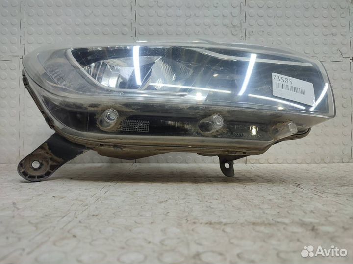 Фара правая Renault Logan 2 2018