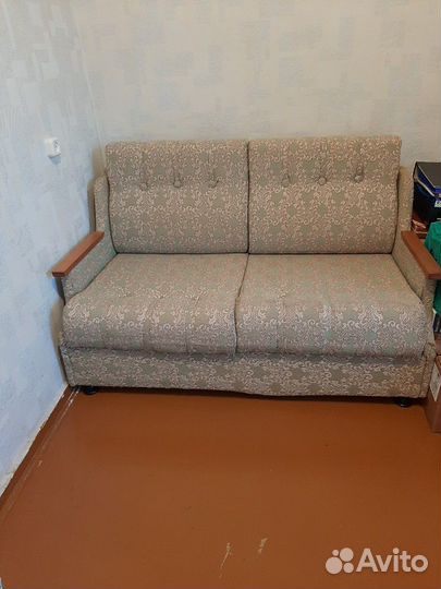 Диван раскладной, двухместный