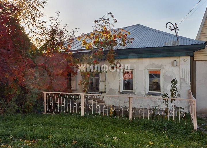 Дом 29 м² на участке 1,6 сот.