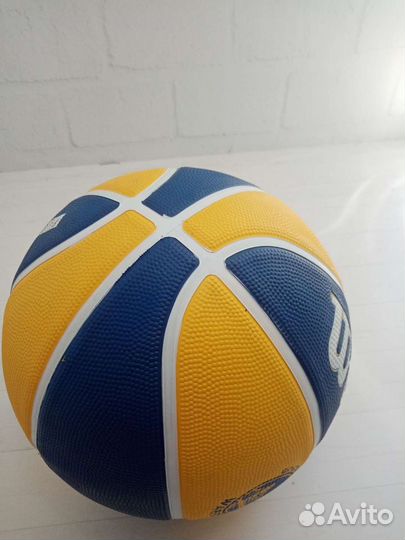 Баскетбольный мяч